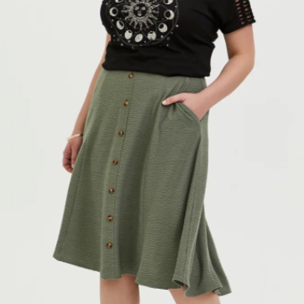 New With Tags Torrid Midi Skirt Size 2